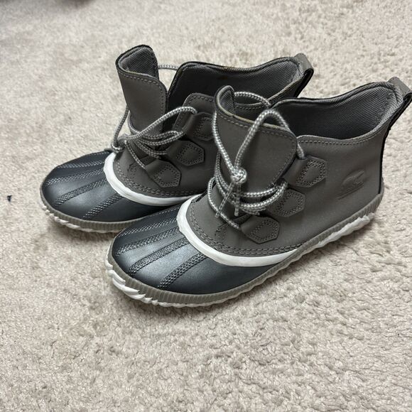 Sorel Out N About Duck Boots Womens Size 7.5 Waterproof Silver / Grey Gray - Picture 1 of 8